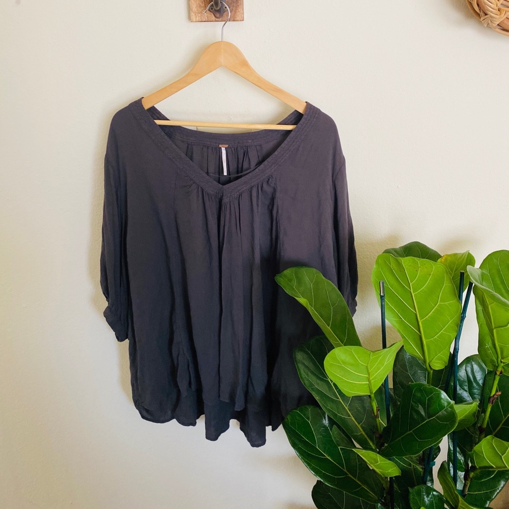 -Free people grey 3/4 sleeve flowy blouse